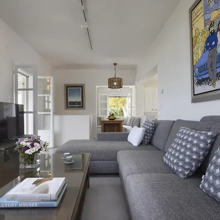 Villa Alkyoni - Beautiful 8-person Family With Great Views Naousa (Paros)